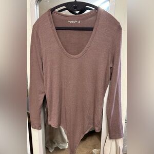Abercrombie & Fitch Cocoa Long Sleeve Top / Bodysuit